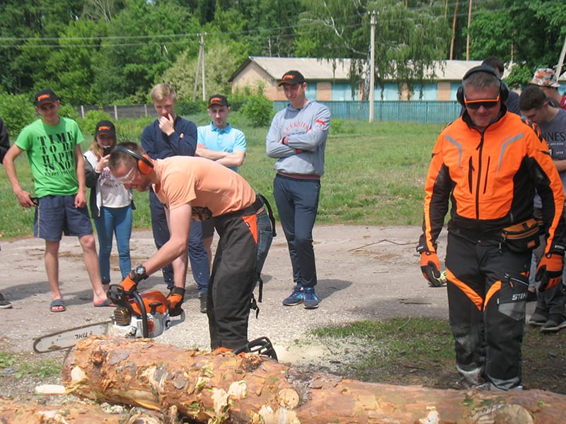 Проведено семінар та консультація з використання бензинових, акумуляторних та електричних пристроїв виробництва фірми STIHL
