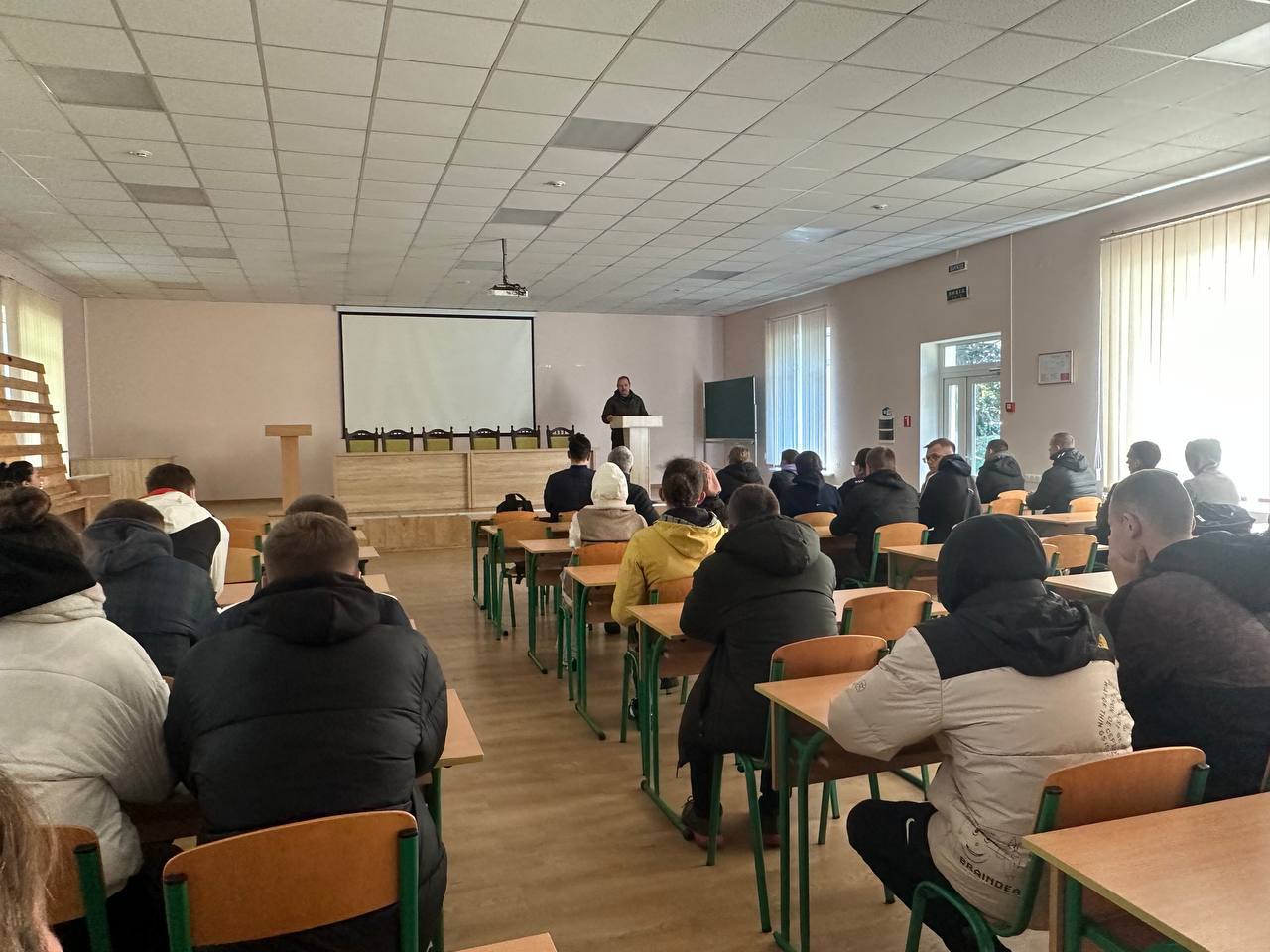 Виїзний науковий семінар: "Фітосанітарний стан та сприяння природному лісопоновленню у насадженнях сосни звичайної"