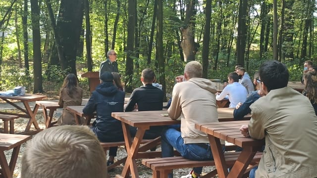 Студенти-першокурсники ННІ лісового і садово-паркового господарства отримали екзаменаційні книжки і студентські квитки!