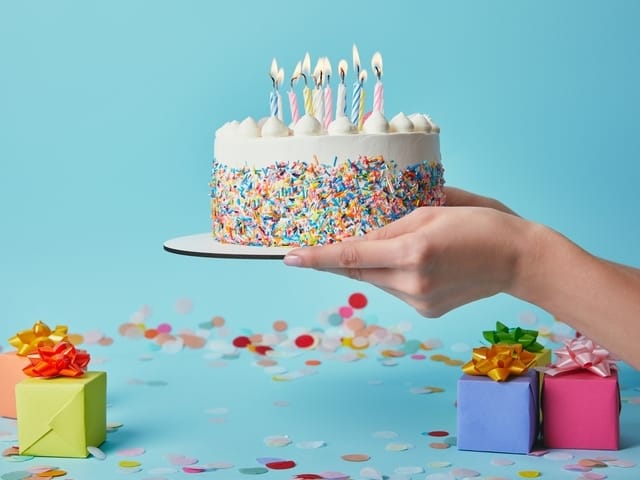 ВІТАЄМО З ДНЕМ НАРОДЖЕННЯ!