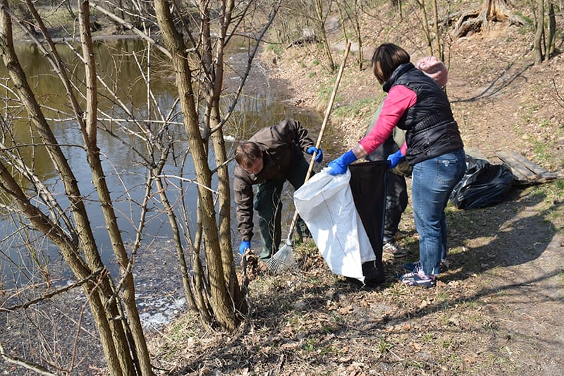 Еко-толока у Боярці, або як лісівники з місцевими активістами у лісі прибирали!
