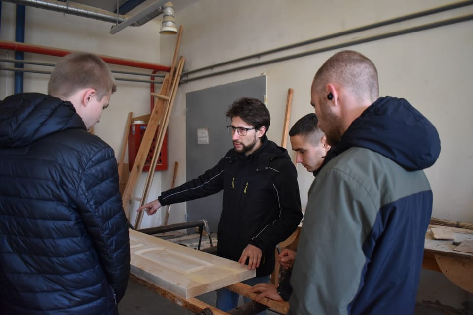 Студенти 2-го та 3-го курсів на Всеукраїнському Семінарі: "Особливості раціональної переробки деревини"